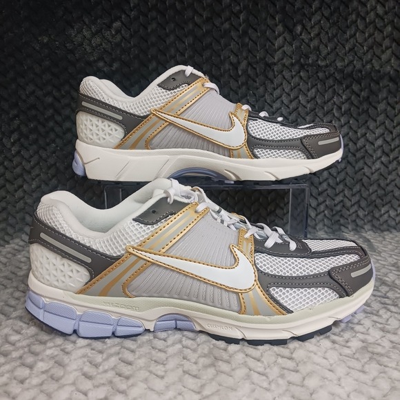 Nike Other - Nike Vomero 5 Men's Platinum Tint Metallic Pewter Gold HJ7247-099 Size 10